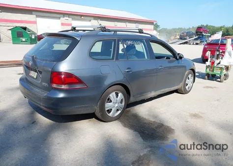 2010 Volkswagen Jetta S z USA, uszkodzony, nr VIN 3VWKX8AJ3AM626468